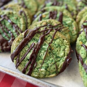 Dubai-Style Chocolate Drizzle Cookie